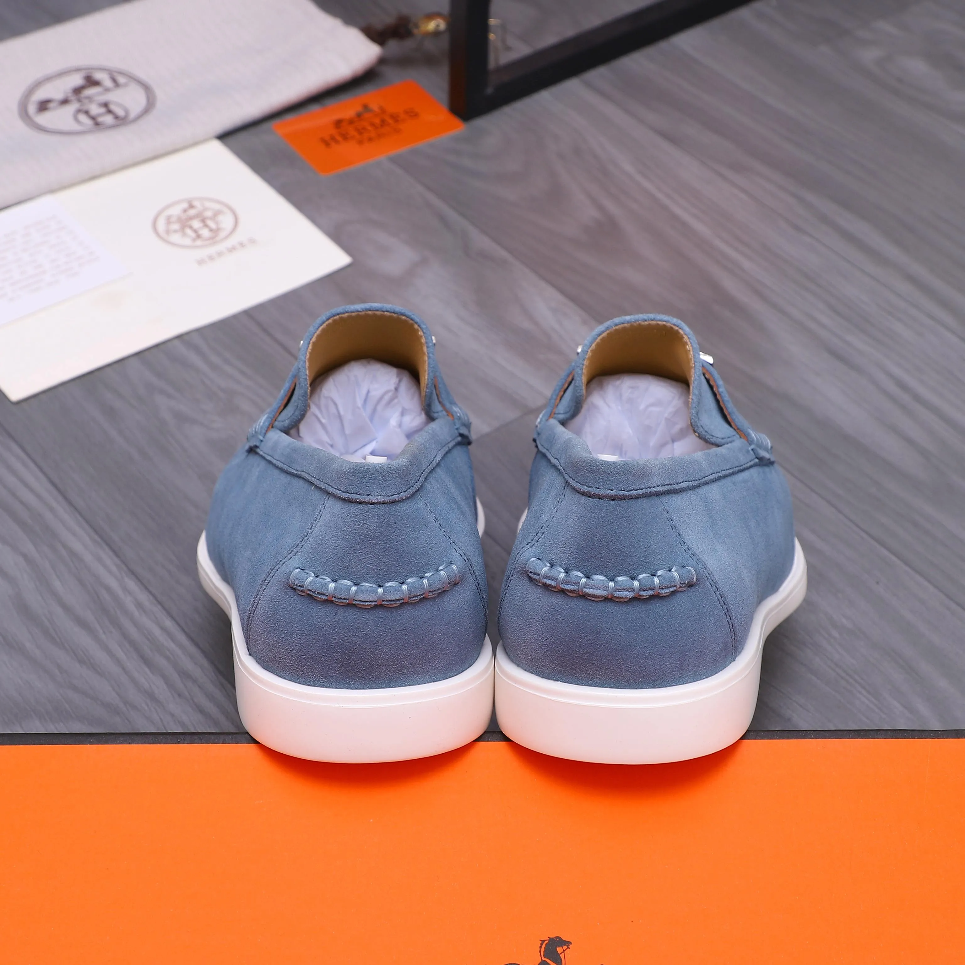 Men's shoes 💰p560 Product trademark: HERMES "Hermès" casual slip-on men's shoes. Regular size: 38-46 (45.46 is custom-made and non-refundable) Product materials: Selected frosted cowhide upper, cowhide lining, original foam rubber ultra-light sole